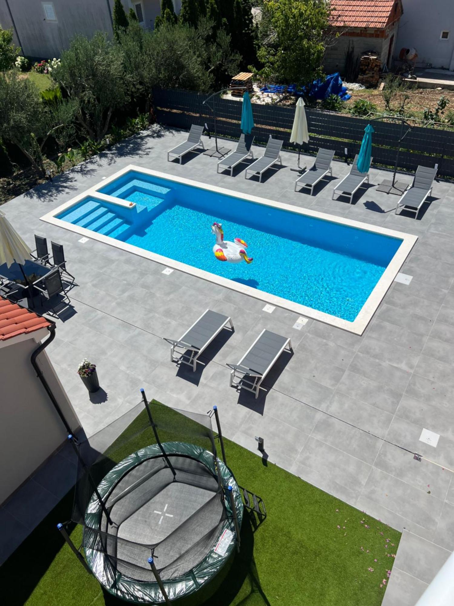 Apartment Marija 2 Near Split Kastela Exterior photo