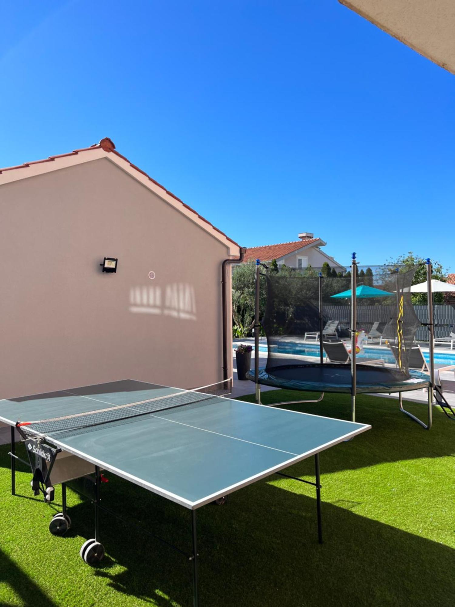 Apartment Marija 2 Near Split Kastela Exterior photo