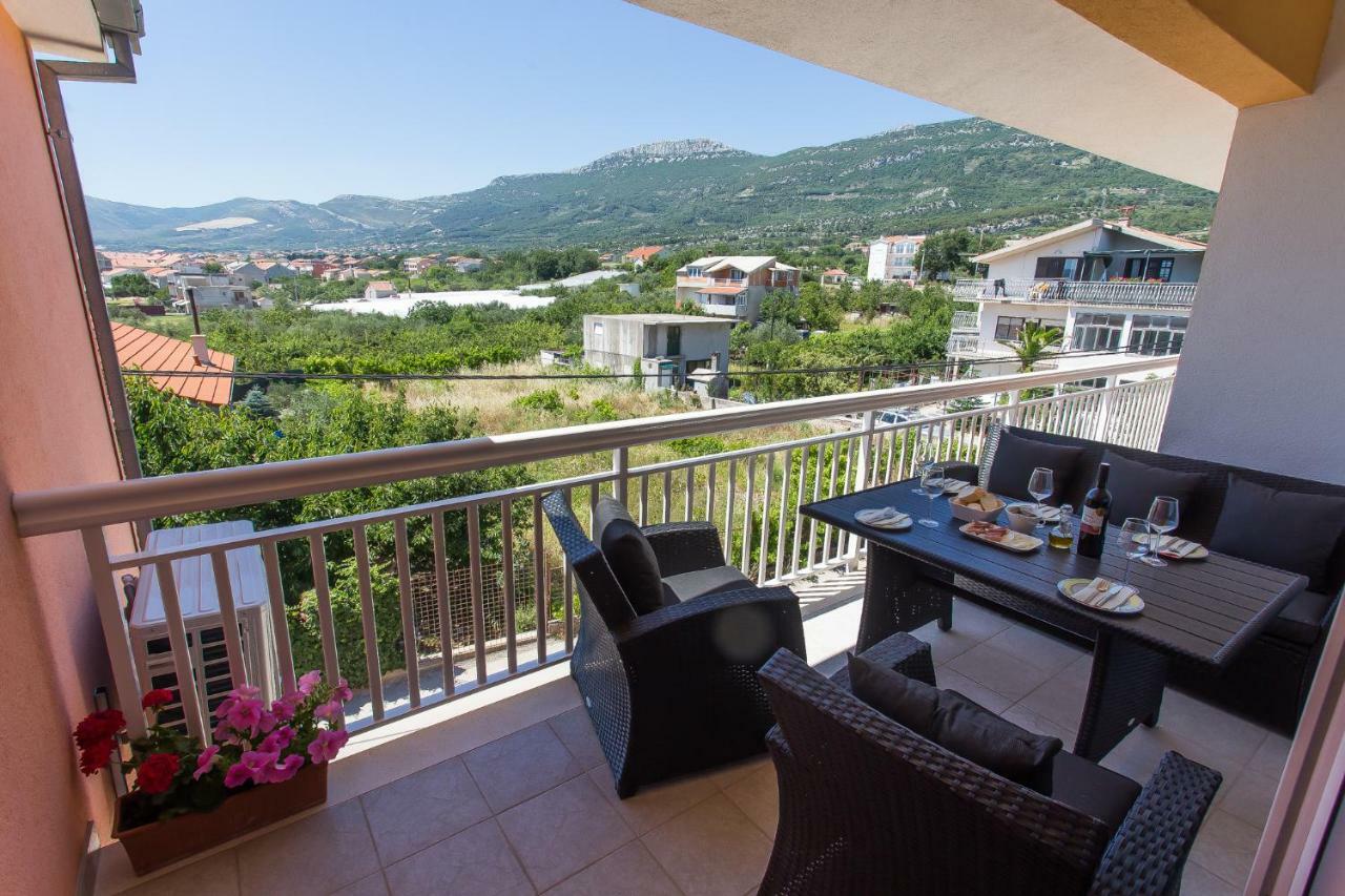 Apartment Marija 2 Near Split Kastela Exterior photo