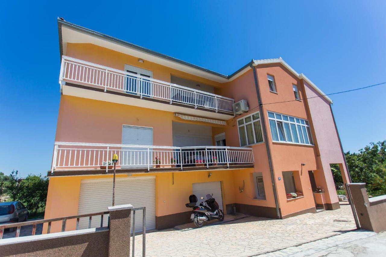 Apartment Marija 2 Near Split Kastela Exterior photo