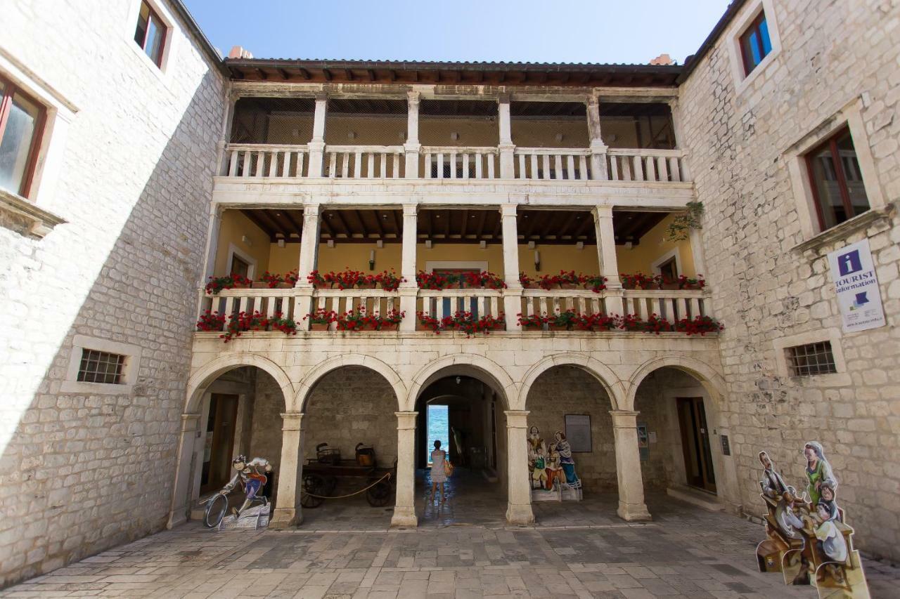 Apartment Marija 2 Near Split Kastela Exterior photo